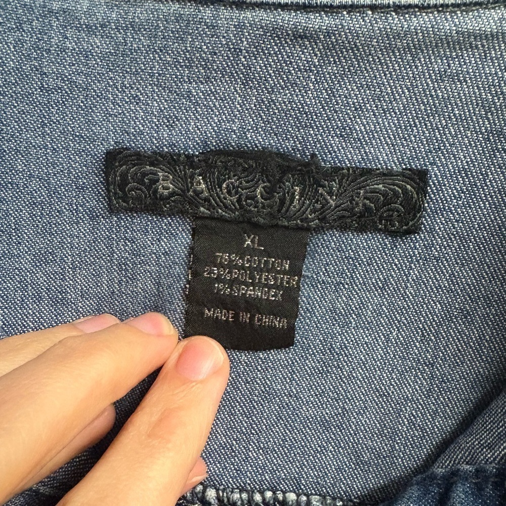 Baccini Denim Jacket W/ Distressing Size XL - Picture 2 of 4